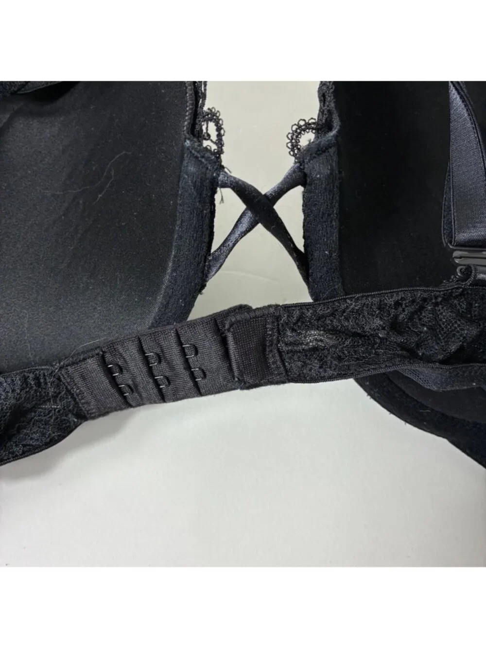 Victoria's Secret Bombshell Plunge Bra 38C Black Lace Push Up Padded Sexy